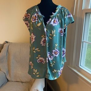 Daniel Rainn short sleeve blouse floral
